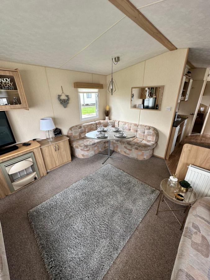 Hotel 6 Berth Caravan On Marine Holiday Park Rhyl Exterior foto