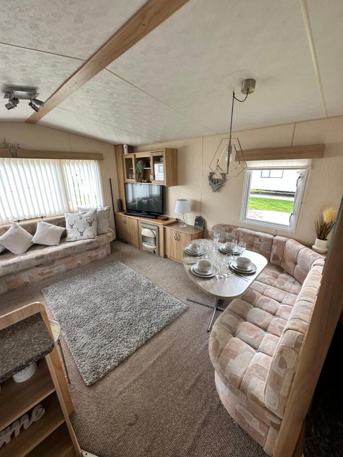 Hotel 6 Berth Caravan On Marine Holiday Park Rhyl Exterior foto